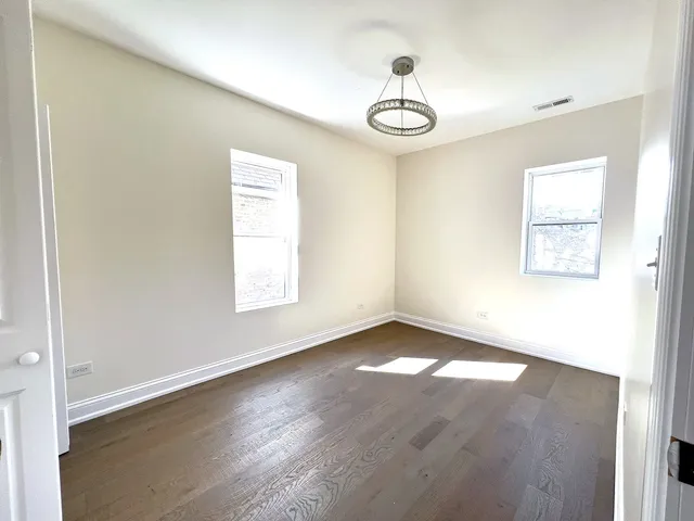 $395,000 | 5320 West Ohio Street, Chicago, IL 60644