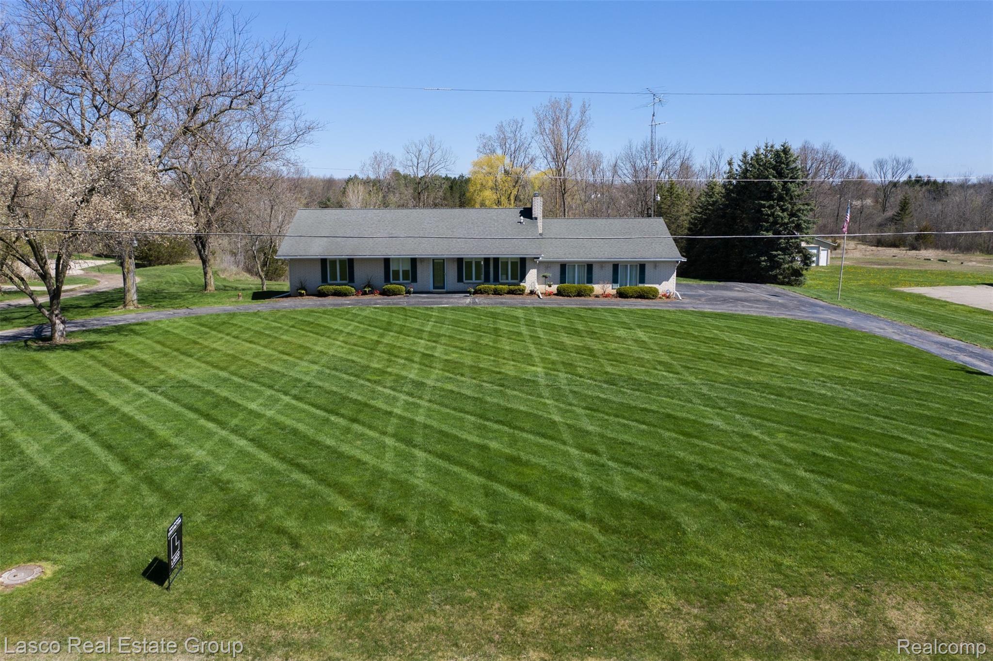 1174 West Cook Road Grand Blanc, MI 48439 - Photo 47 of 49 DJI_0586.jpg