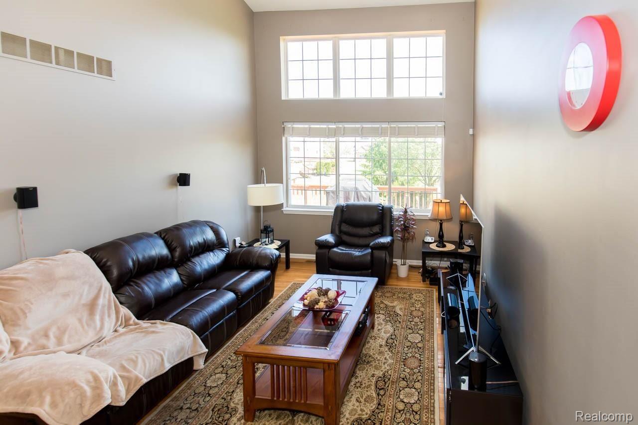 41737 Mitchell Road Novi, MI 48377 - Photo 9 of 53 9.jpg