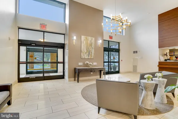 $2,700 | 2300 Pimmit Drive, Unit 308W, Falls Church, VA 22043