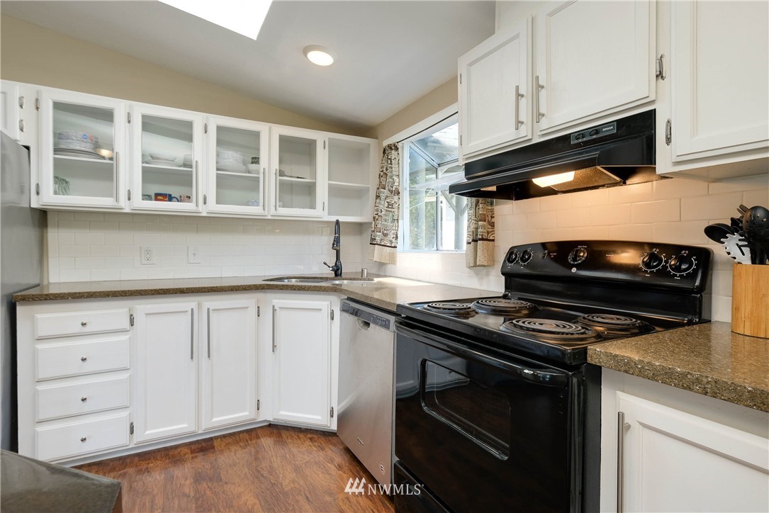 15555 Sidney Road Southwest Port Orchard, WA 98367 - Photo 13 of 32 Gallery Image 13