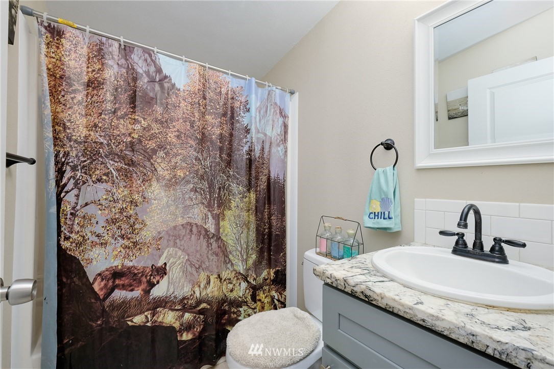 15555 Sidney Road Southwest Port Orchard, WA 98367 - Photo 22 of 32 Gallery Image 22
