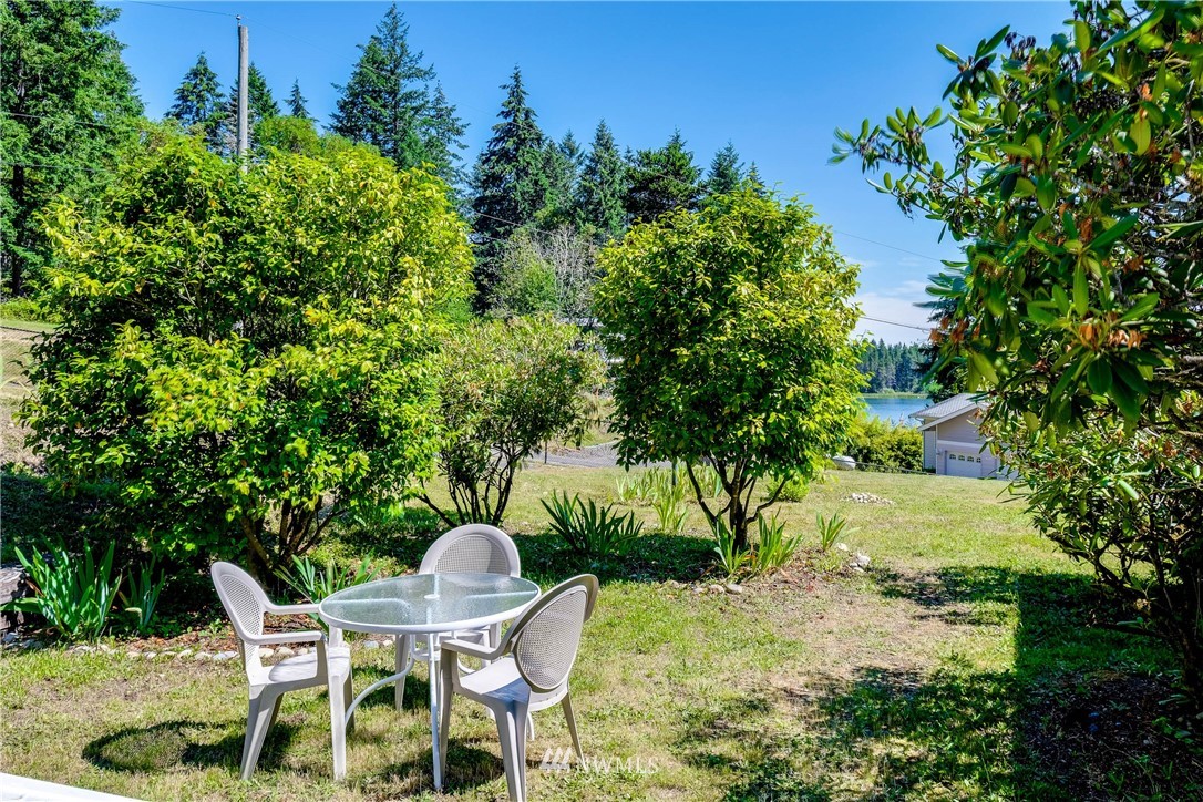 15555 Sidney Road Southwest Port Orchard, WA 98367 - Photo 4 of 32 Gallery Image 4
