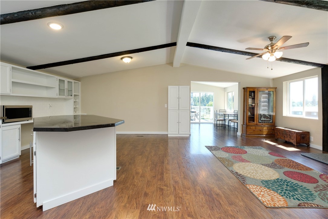 15555 Sidney Road Southwest Port Orchard, WA 98367 - Photo 5 of 32 Gallery Image 5