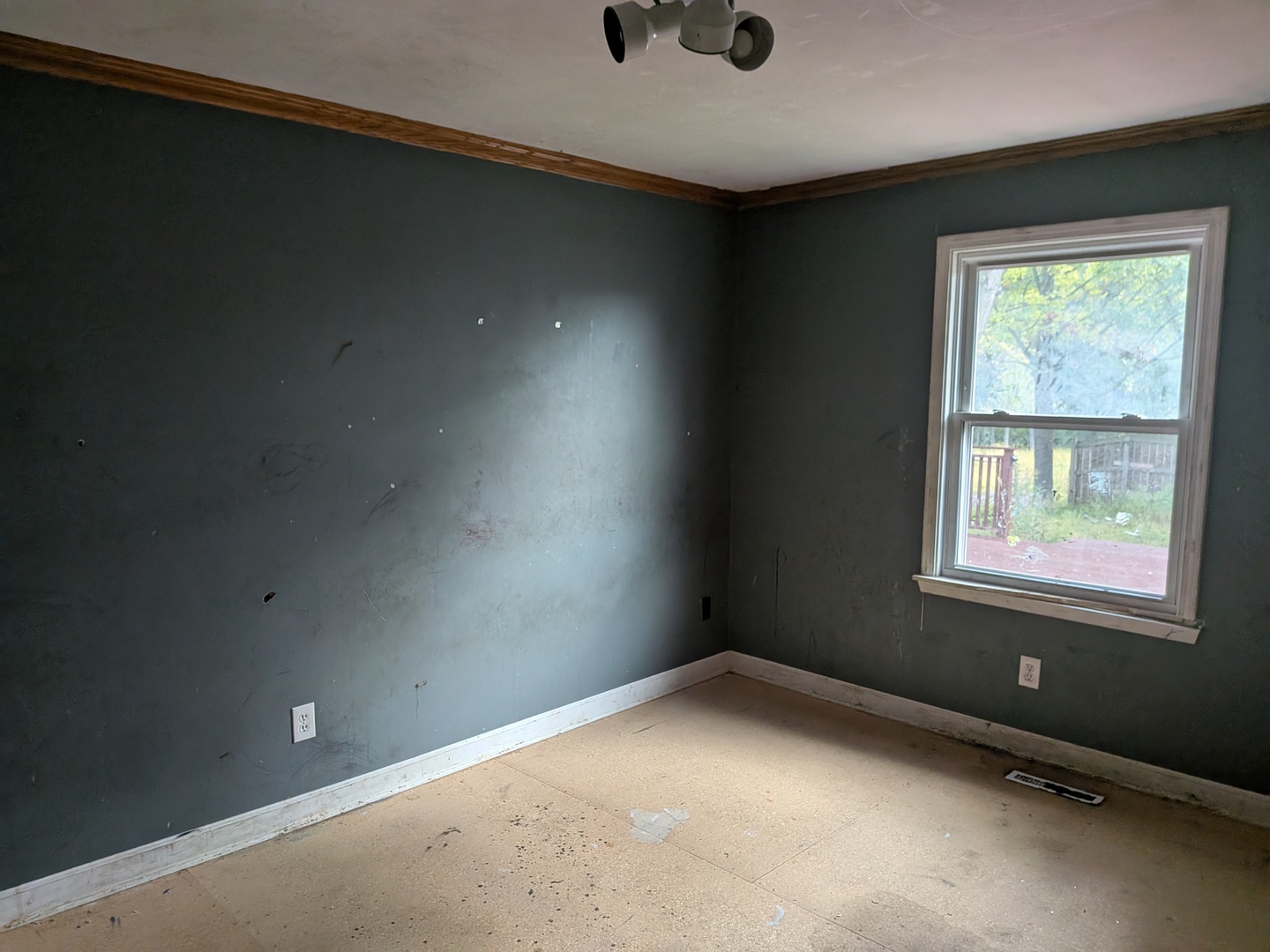 1718 Lincoln Road McHenry, IL 60051 - Photo 6 of 16 an empty room with a window