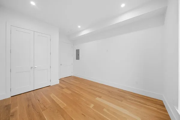 $4,300 | 218-220 Old Colony Avenue, Unit 304, Boston, MA 02127