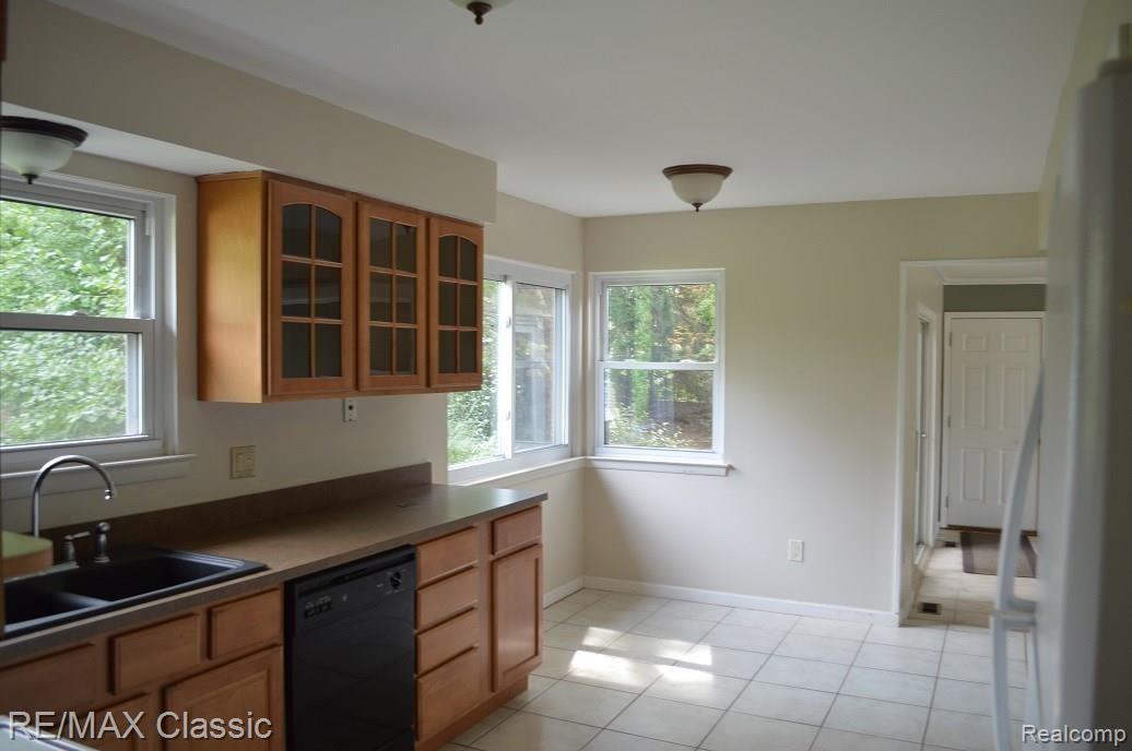22000 Taft Road Northville, MI 48167 - Photo 14 of 27 Taft 88.jpg