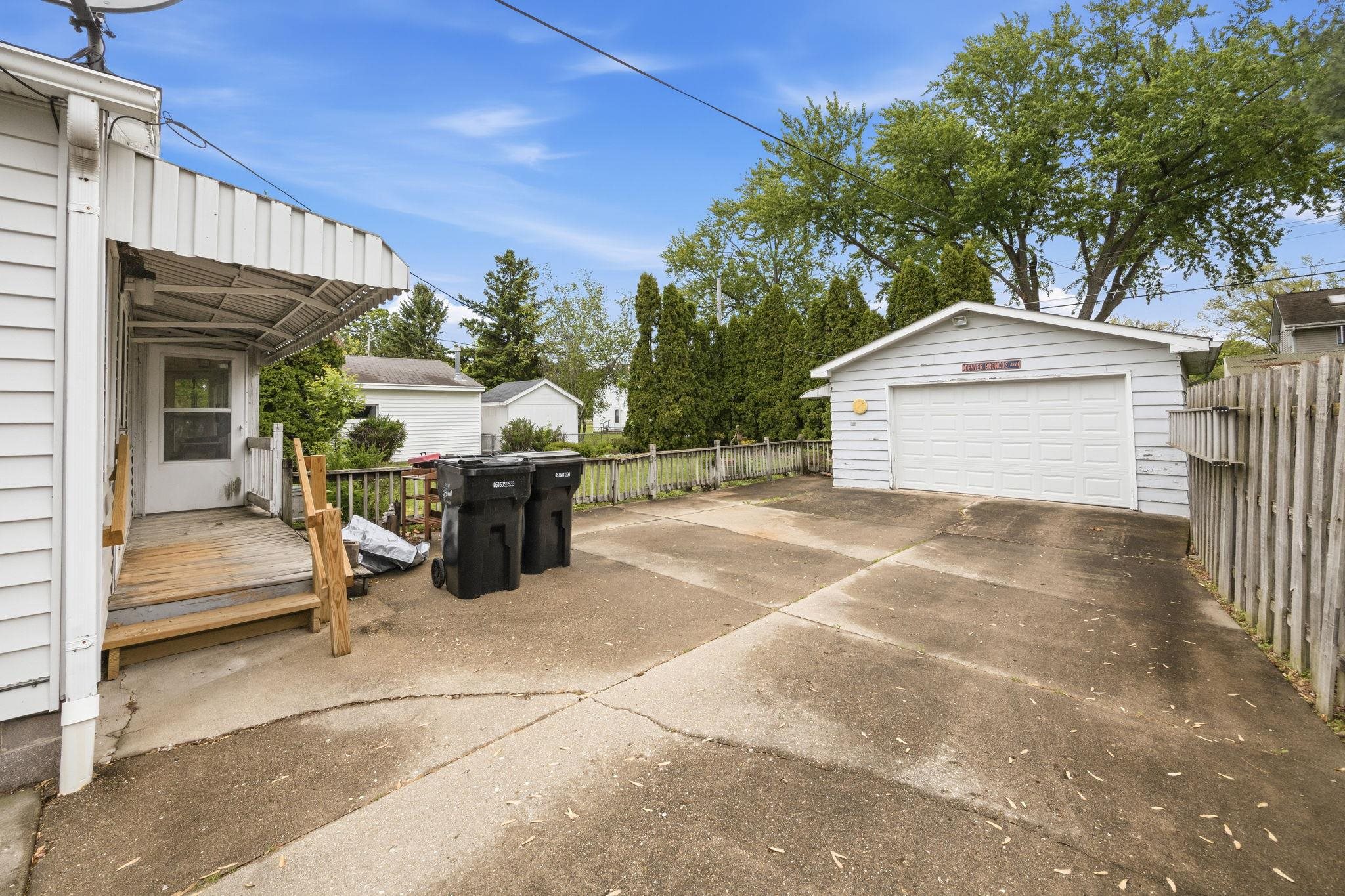 1647 Cleveland Street Beloit, WI 53511 - Photo 32 of 38