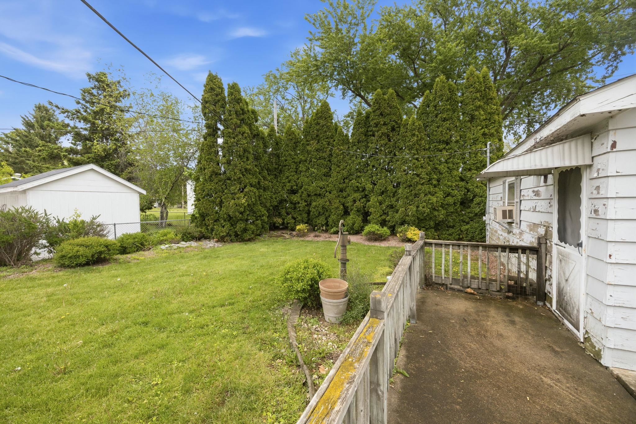 1647 Cleveland Street Beloit, WI 53511 - Photo 34 of 38