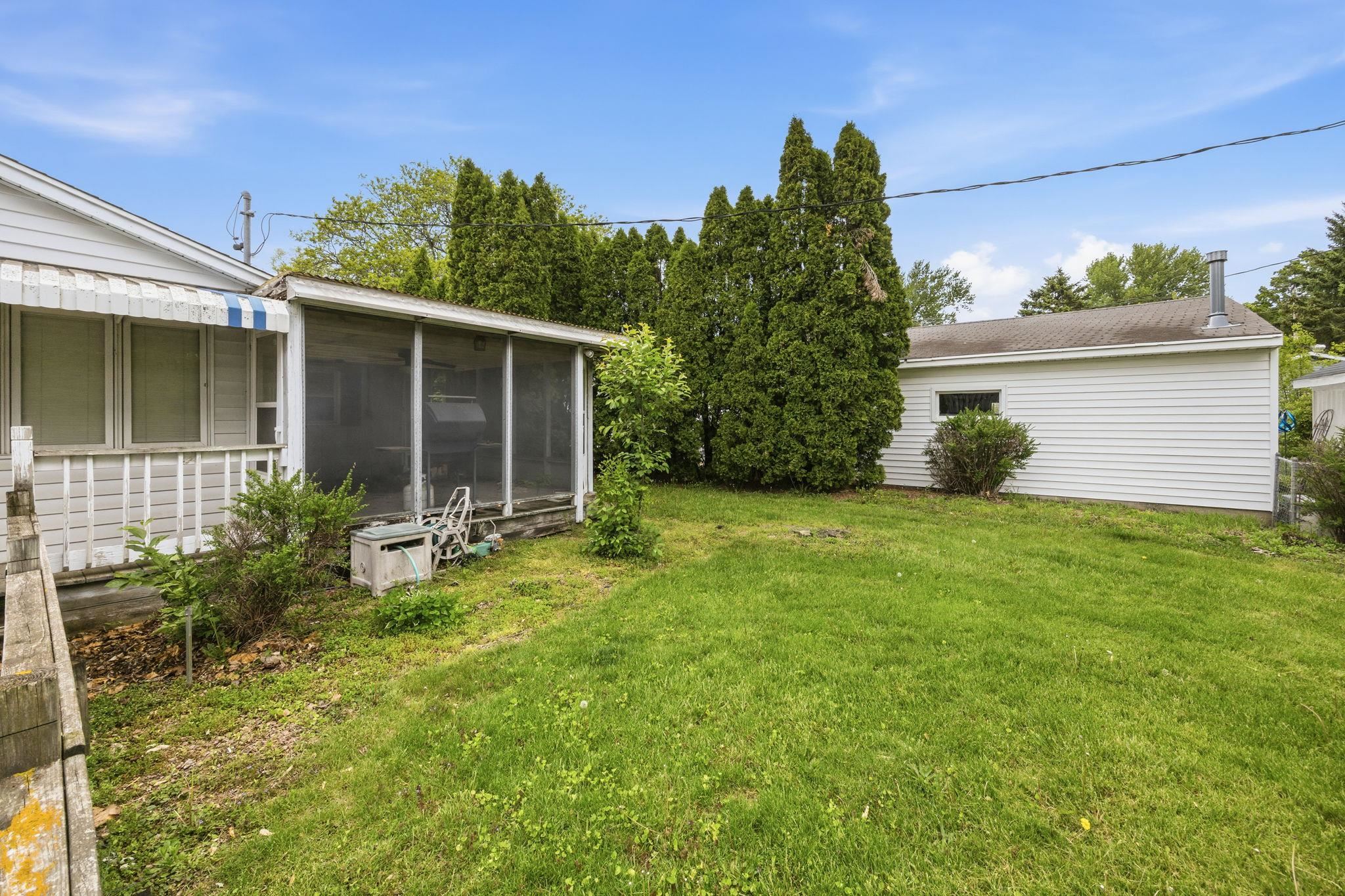 1647 Cleveland Street Beloit, WI 53511 - Photo 35 of 38