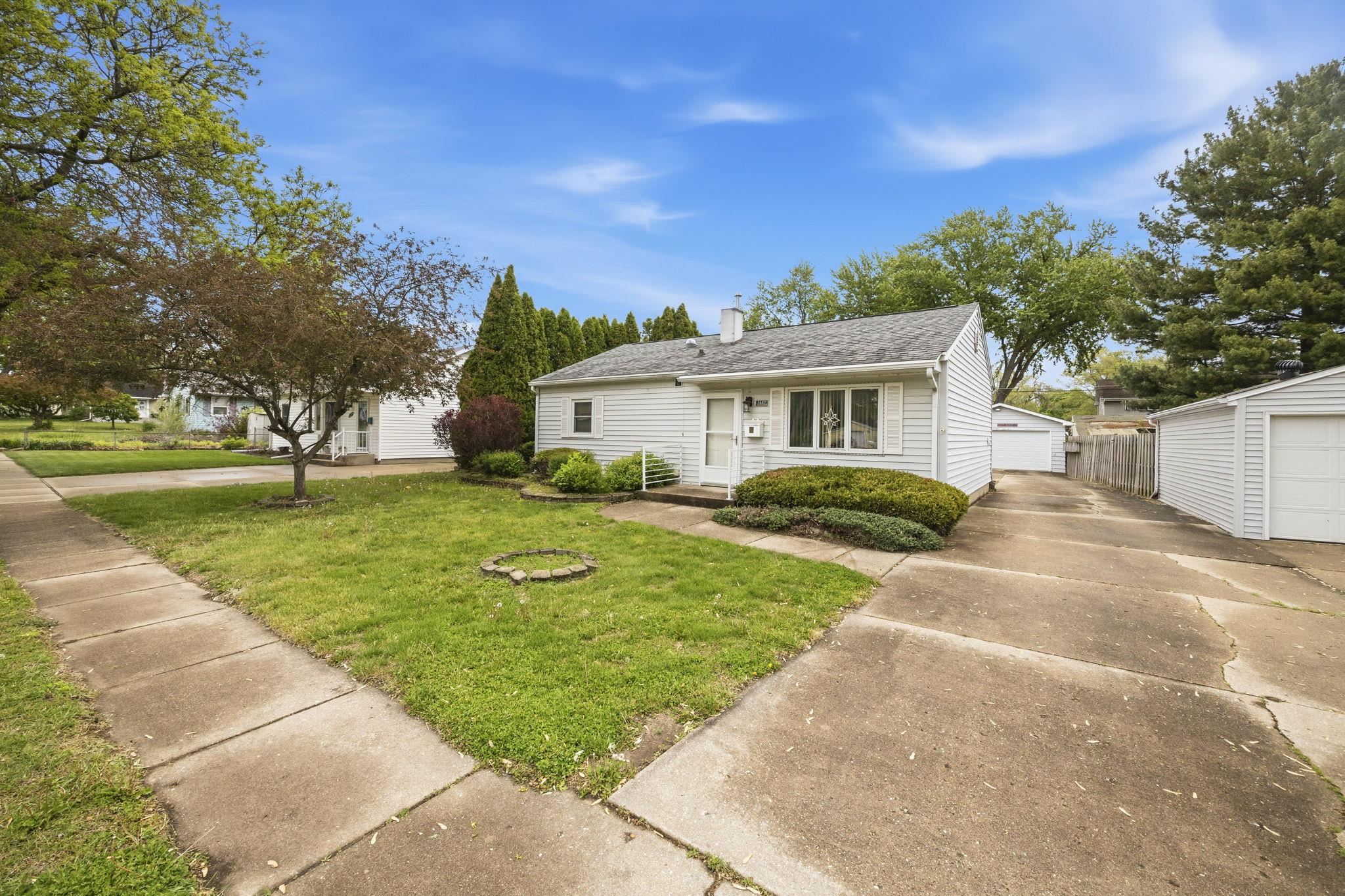 1647 Cleveland Street Beloit, WI 53511 - Photo 5 of 38