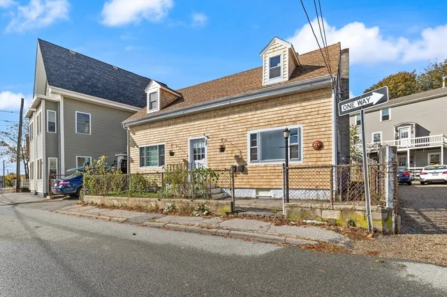 $291,000 | 22 Taylor Street, Unit 1, Gloucester, MA 01930