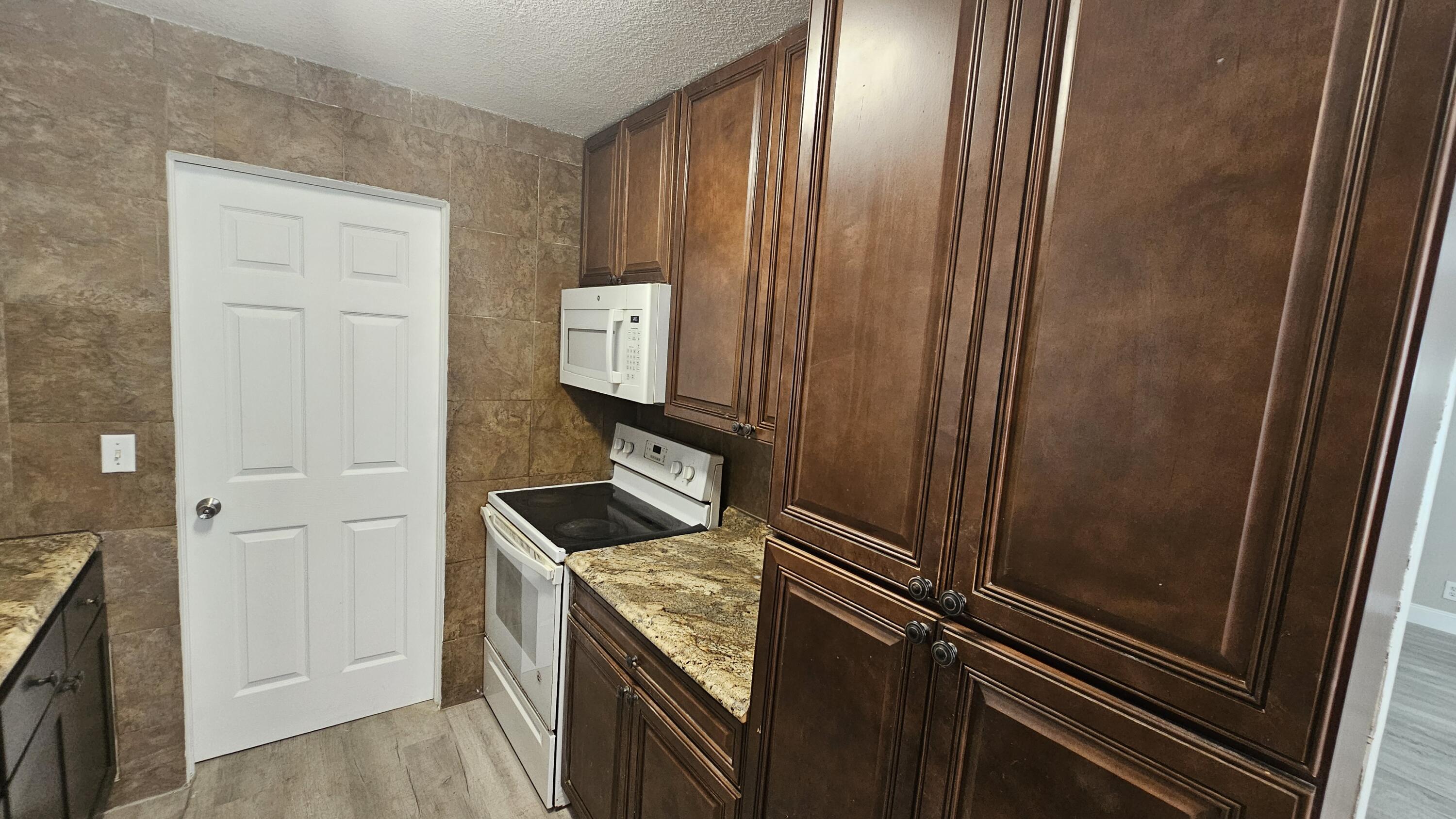 1501 West 17th Street Riviera Beach, FL 33404 - Photo 7 of 17 Kitchen 5
