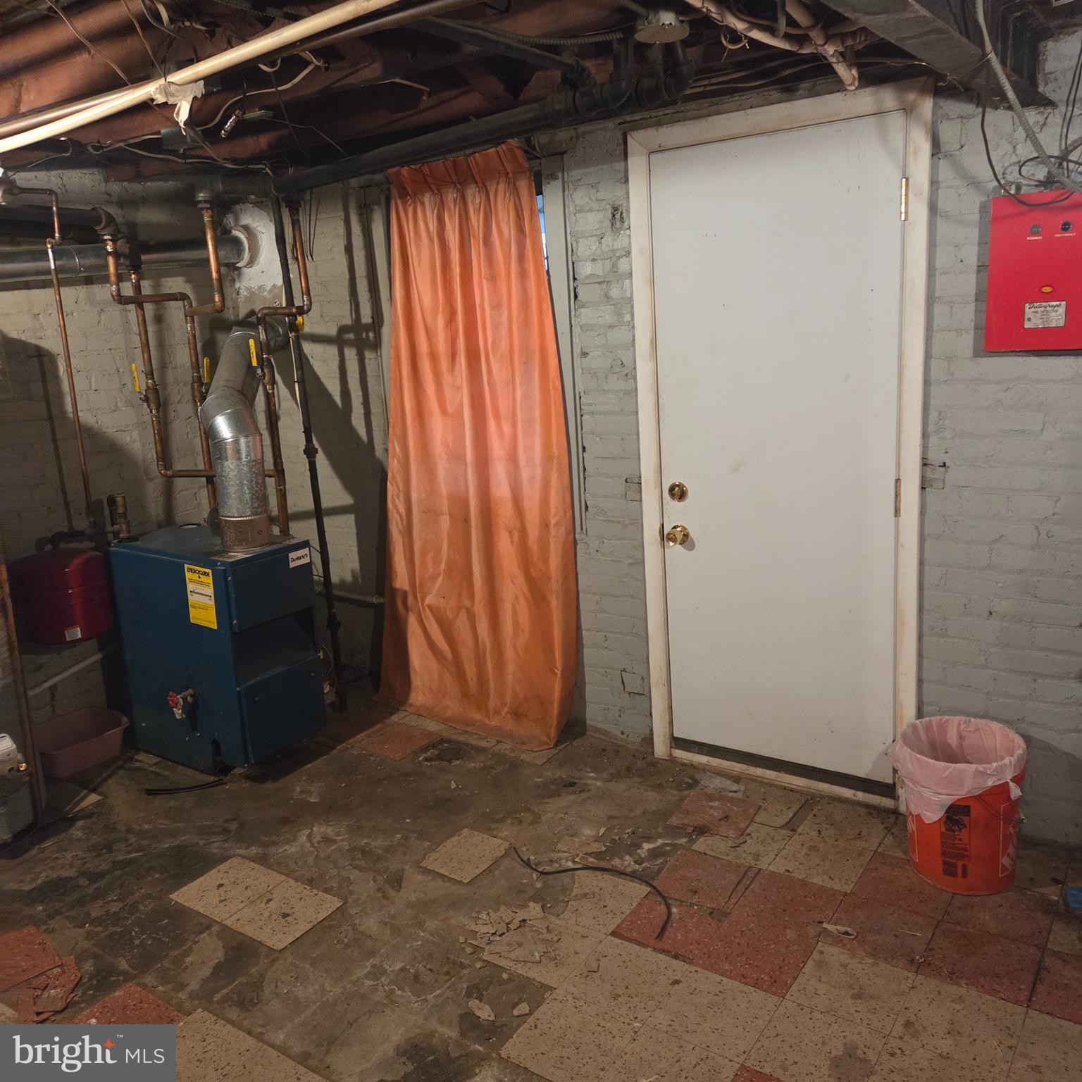 1269 Oates Street Northeast Washington, DC 20002 - Photo 12 of 13 a view of a backyard of a house