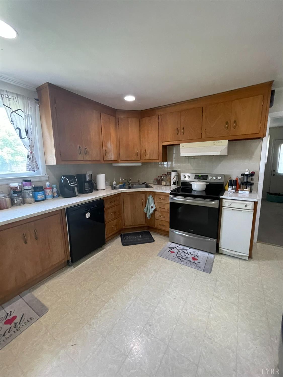 2198 Old Rustburg Road Lynchburg, VA 24501 - Photo 8 of 42