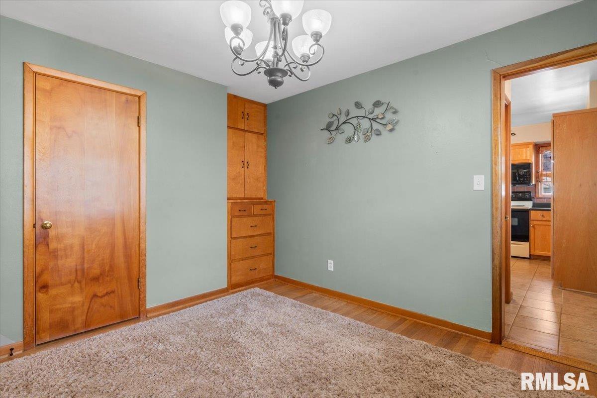 2732 South Welch Avenue Springfield, IL 62704 - Photo 13 of 36