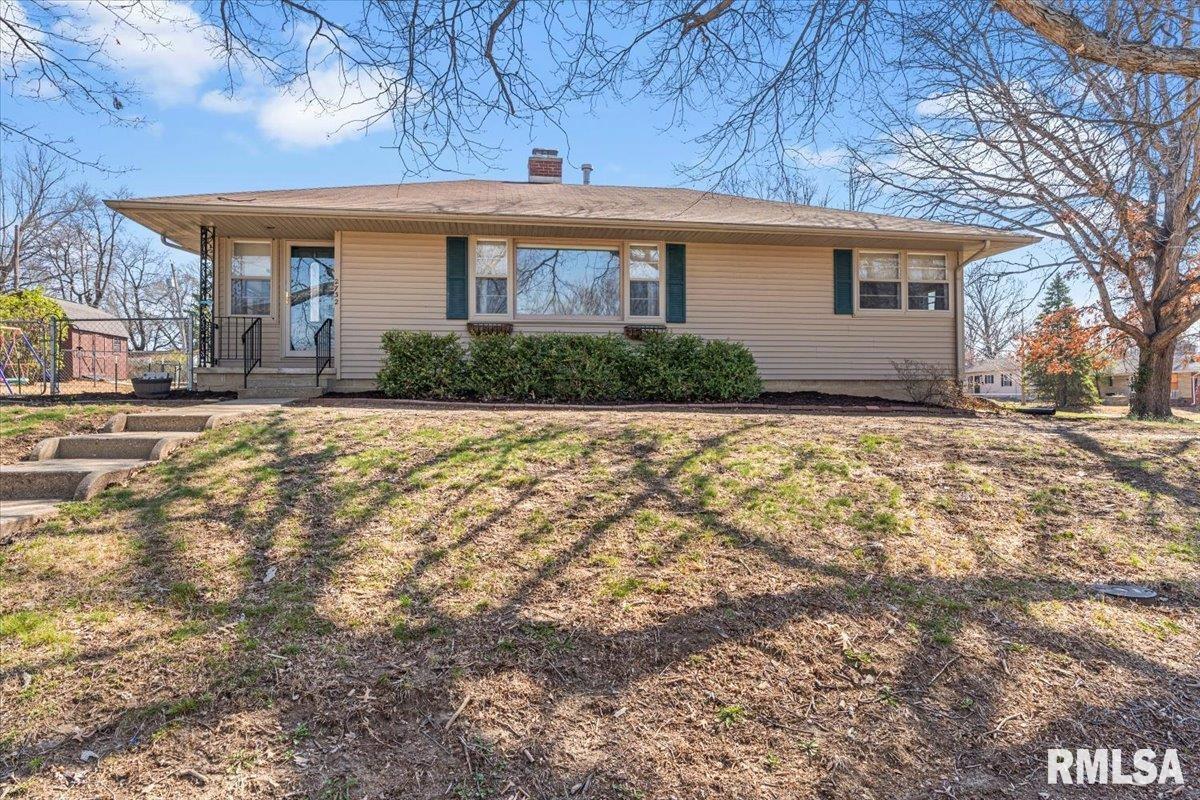 2732 South Welch Avenue Springfield, IL 62704 - Photo 26 of 36