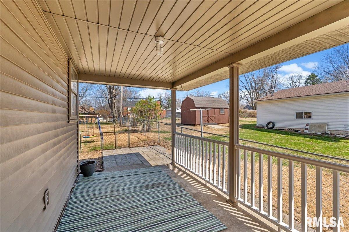 2732 South Welch Avenue Springfield, IL 62704 - Photo 31 of 36