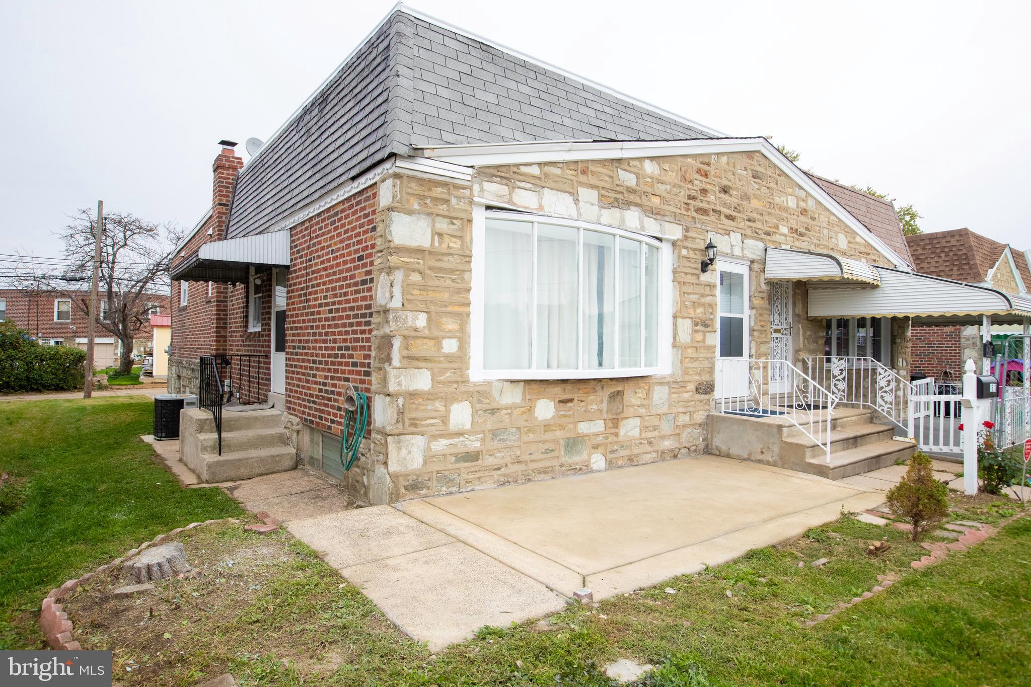 1613 Fox Chase Road Philadelphia, PA 19152 - Photo 3 of 30 Gallery Image 3