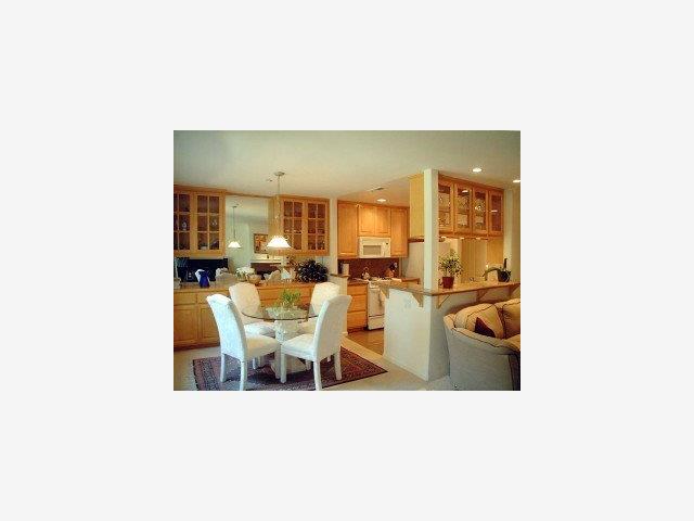 20 Willow Road, Unit 7 Menlo Park, CA 94025 - Photo 5 of 9 a view of a living room with furniture