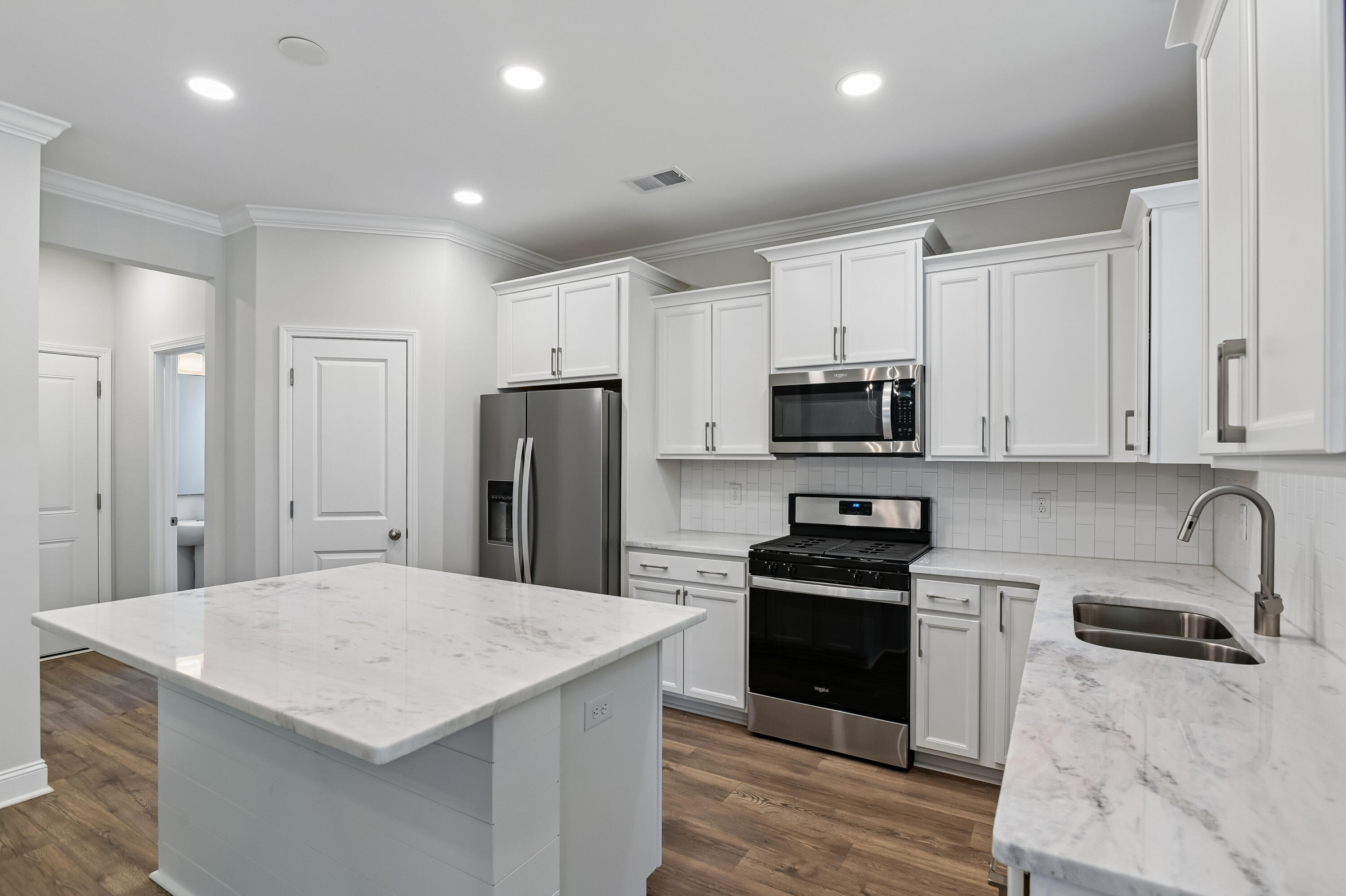 108 Abbey Terrace Road Moncks Corner, SC 29461 - Photo 15 of 37 17-Kitchen