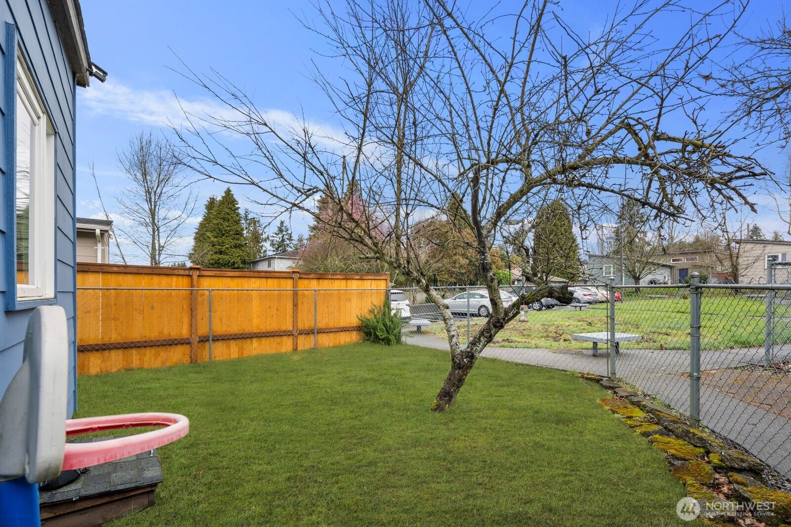 9452 25th Avenue Southwest Seattle, WA 98106 - Photo 25 of 37 a view of a backyard