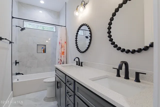 $575,000 | 1200 Moultrie Drive Northwest, Calabash, NC 28467