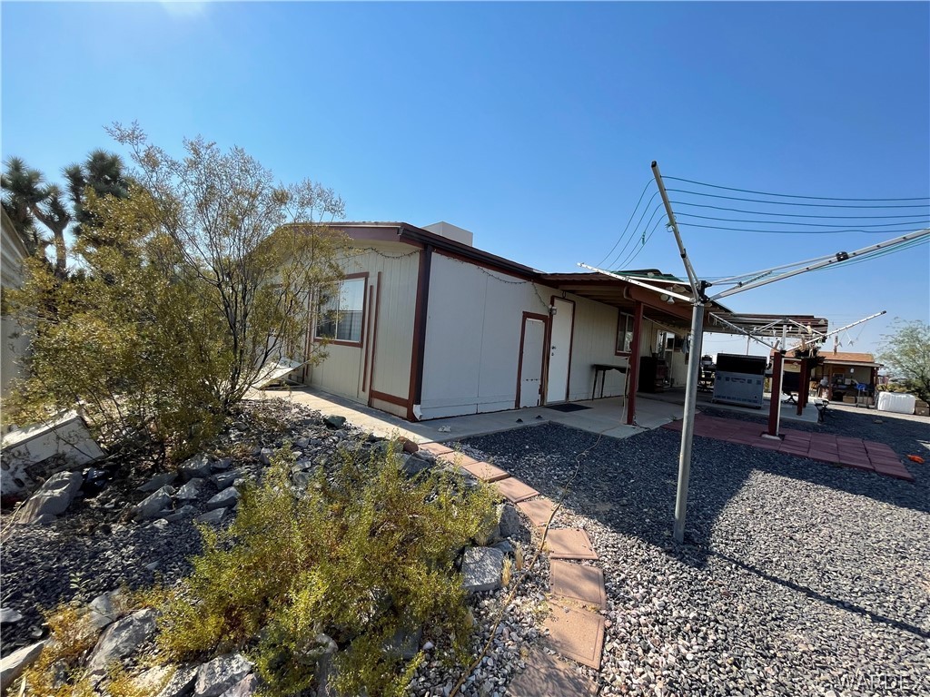 549 Mormon Flat Road Golden Valley, AZ 86413 - Photo 21 of 41 Side of Structure