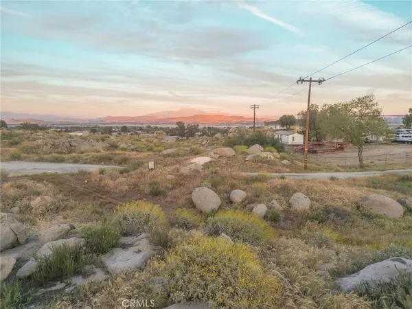 $200,000 | 23500 Highway 74, Perris, CA 92570