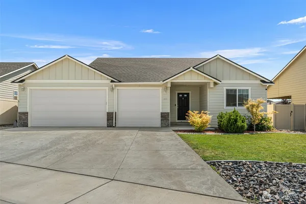 $535,000 | 165 South Mystical Avenue, East Wenatchee, WA 98802