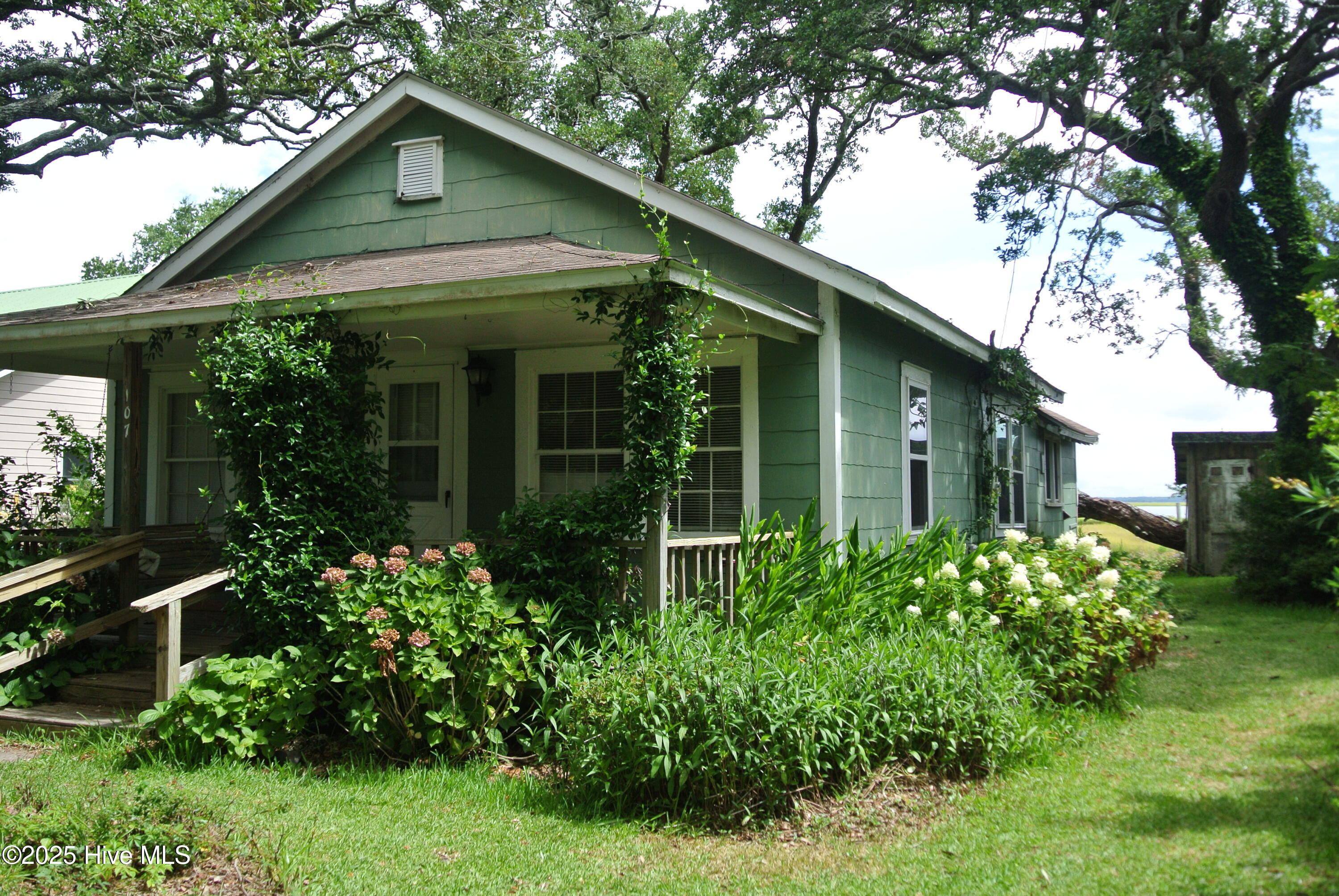 107 Lennoxville Point Road Beaufort, NC 28516 - Photo 22 of 47 DSC_7714