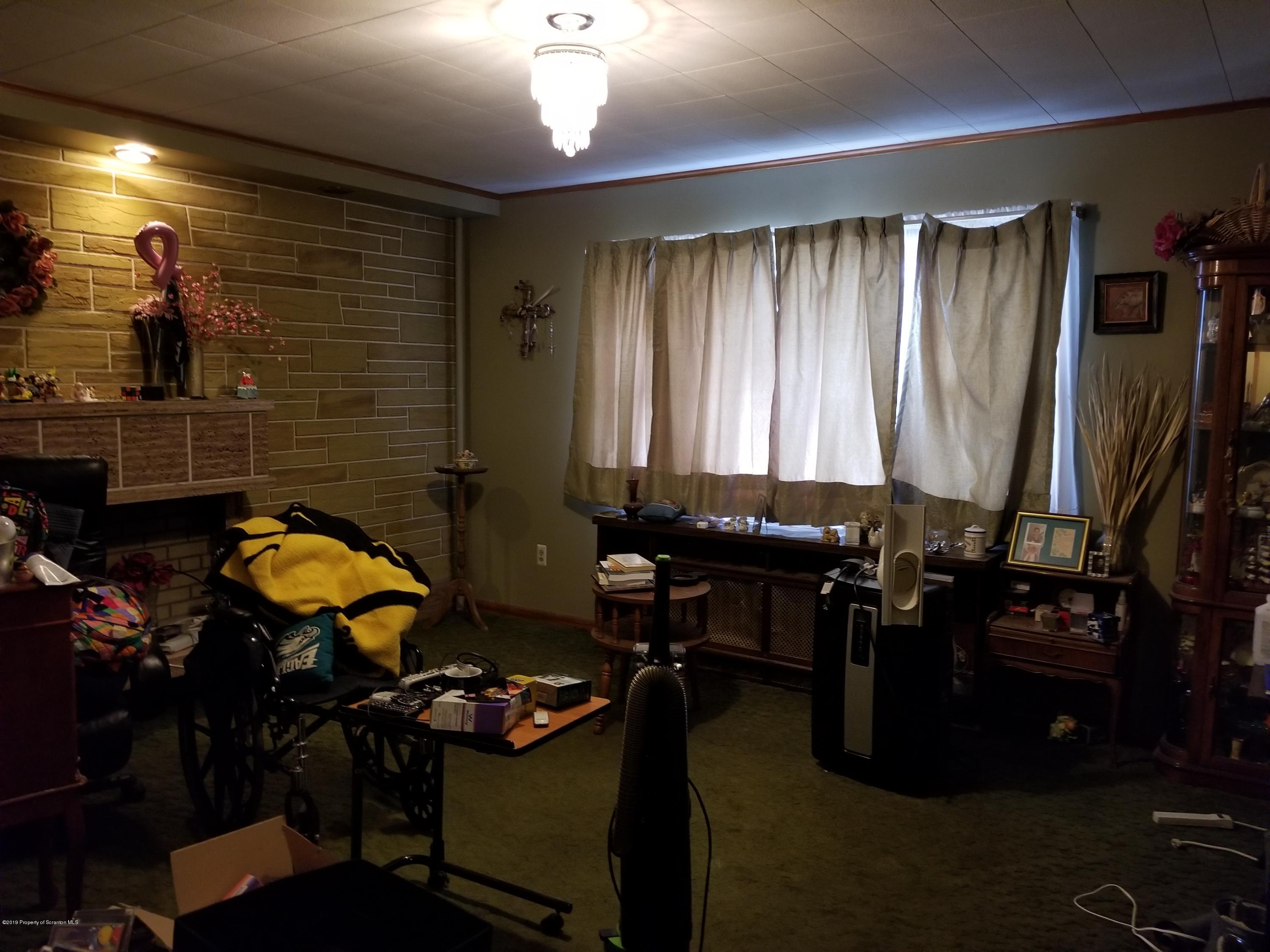 1719 Ash Street Scranton, PA 18510 - Photo 6 of 19