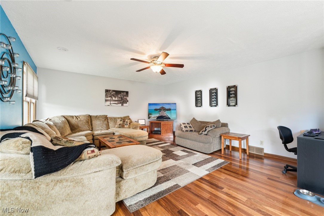 344 Longspur Road Highland Heights, OH 44143 - Photo 4 of 50