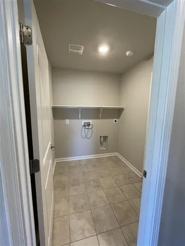 $240,000 | 920 St James Drive, Lake Charles, LA 70611