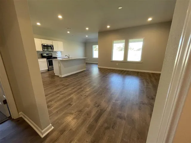 $240,000 | 920 St James Drive, Lake Charles, LA 70611