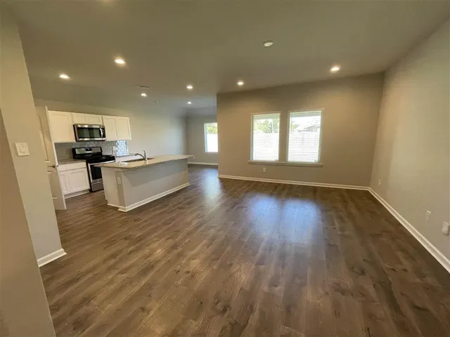 $240,000 | 920 St James Drive, Lake Charles, LA 70611