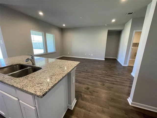 $240,000 | 920 St James Drive, Lake Charles, LA 70611