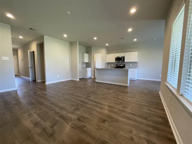 $240,000 | 920 St James Drive, Lake Charles, LA 70611