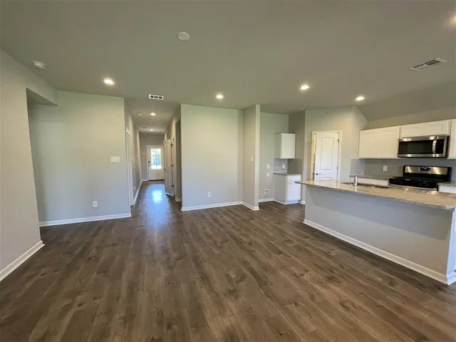 $240,000 | 920 St James Drive, Lake Charles, LA 70611