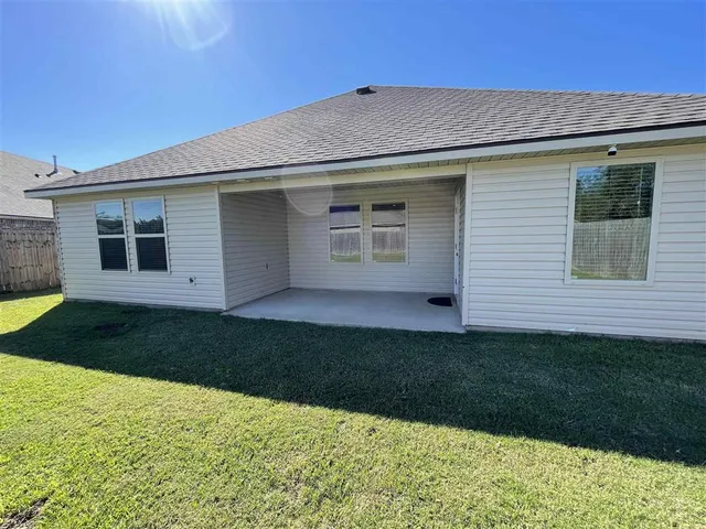 $240,000 | 920 St James Drive, Lake Charles, LA 70611