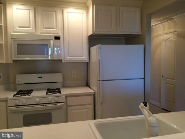 $3,950 | 901 North Monroe Street, Unit 816, Arlington, VA 22201