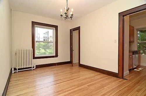 $1,695 | 1401 Willow Street, Unit 8, Minneapolis, MN 55403