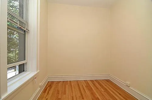 $1,695 | 1401 Willow Street, Unit 8, Minneapolis, MN 55403