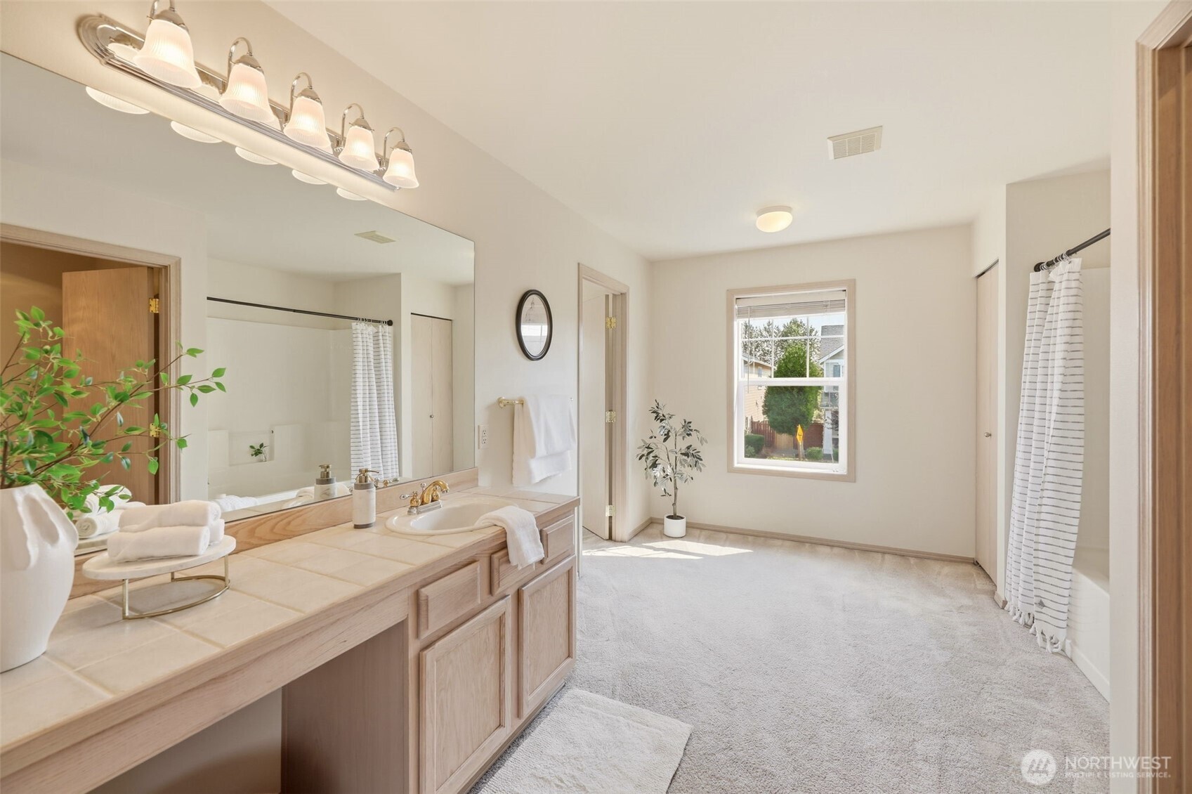 277 Edmonds Avenue Southeast Renton, WA 98056 - Photo 21 of 40 Gallery Image 21
