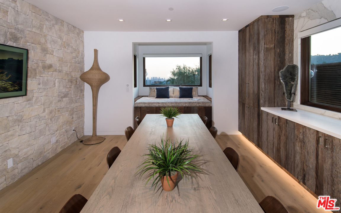 7829 Electra Drive Los Angeles, CA 90046 - Photo 14 of 36