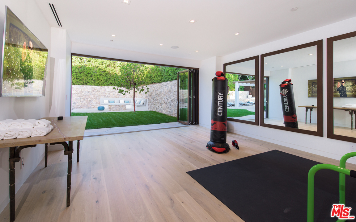 7829 Electra Drive Los Angeles, CA 90046 - Photo 17 of 36