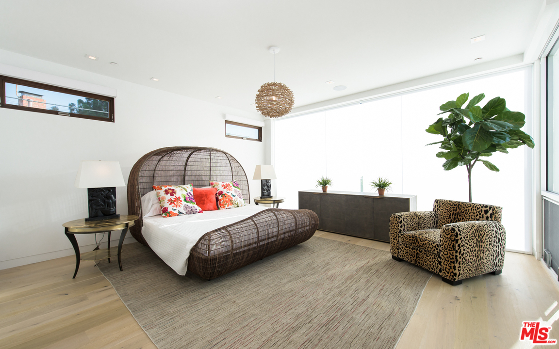 7829 Electra Drive Los Angeles, CA 90046 - Photo 23 of 36