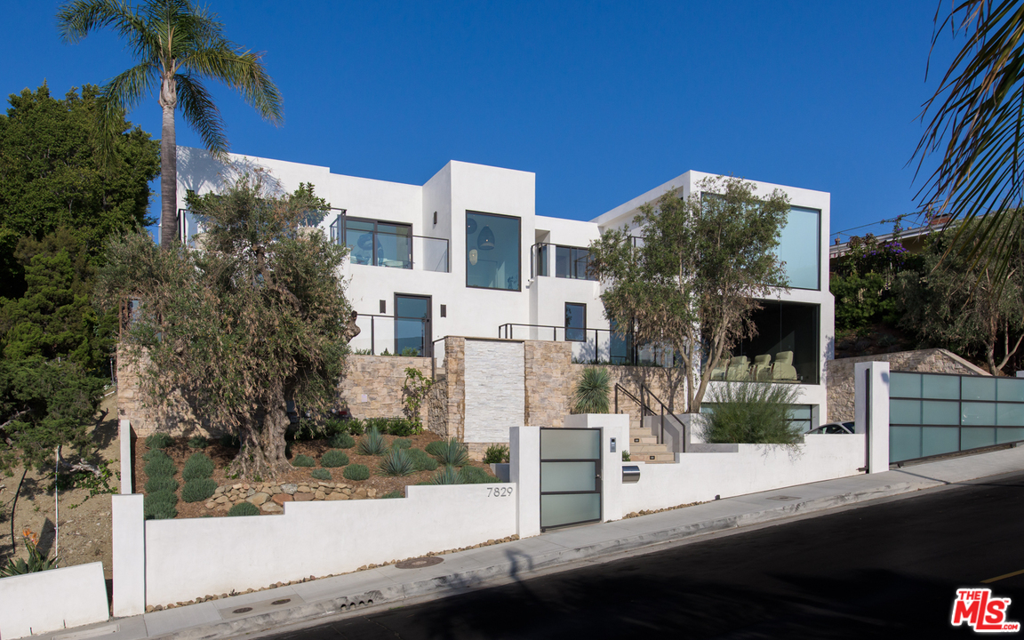 7829 Electra Drive Los Angeles, CA 90046 - Photo 30 of 36