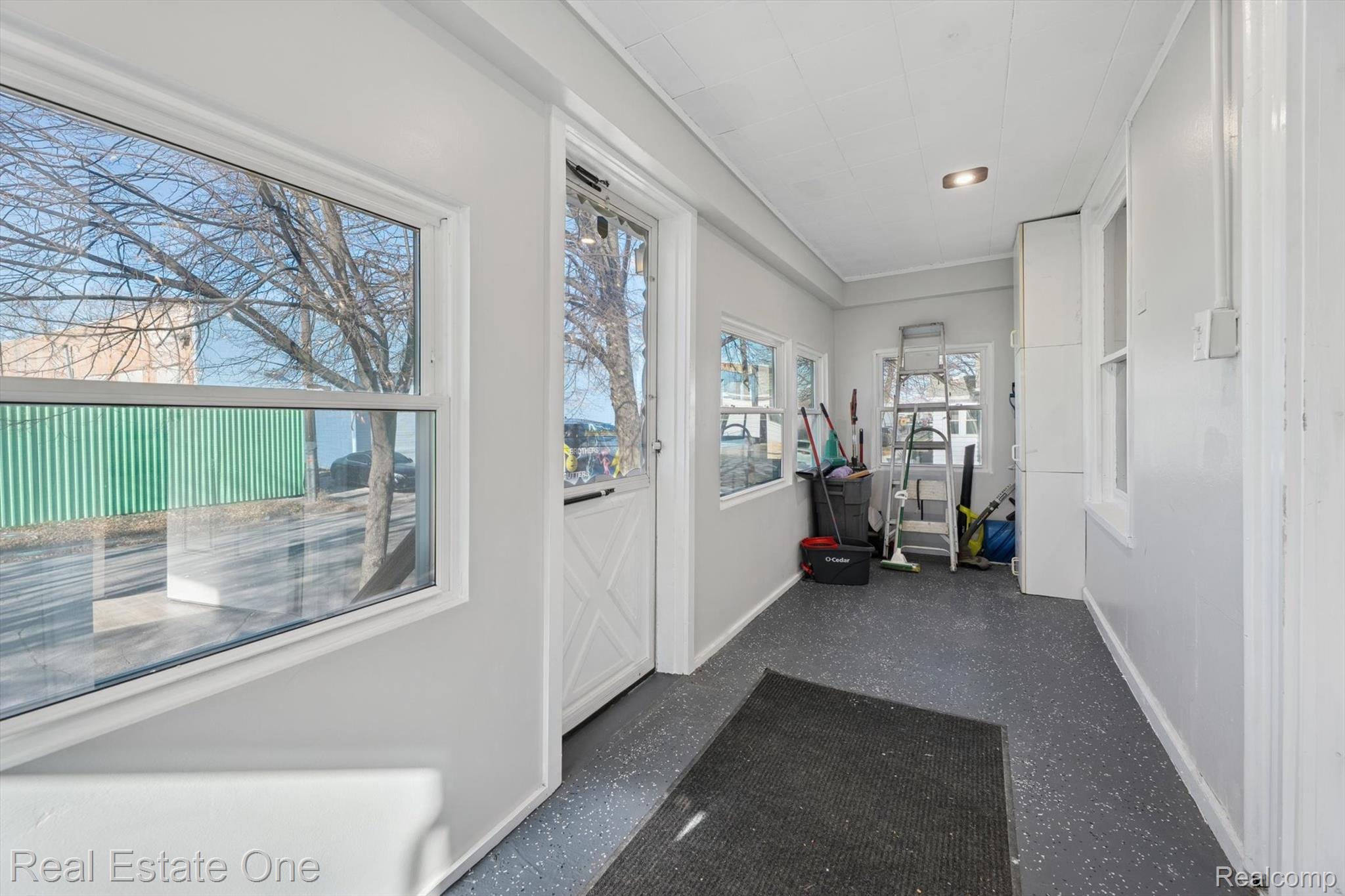 159 Dwight Street River Rouge, MI 48218 - Photo 26 of 48 26-159-Dwight-St-River-Rouge-MI-48218-WindowStill-5.jpg