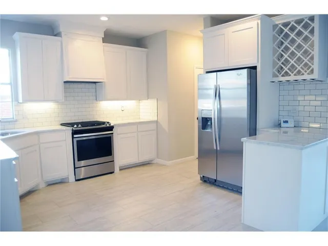 $2,400 | 923 Felicia Lane, Arlington, TX 76017